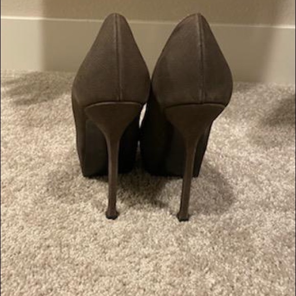 Authentic YSL Tribtoo Pumps Size 38 - Picture 3 of 8